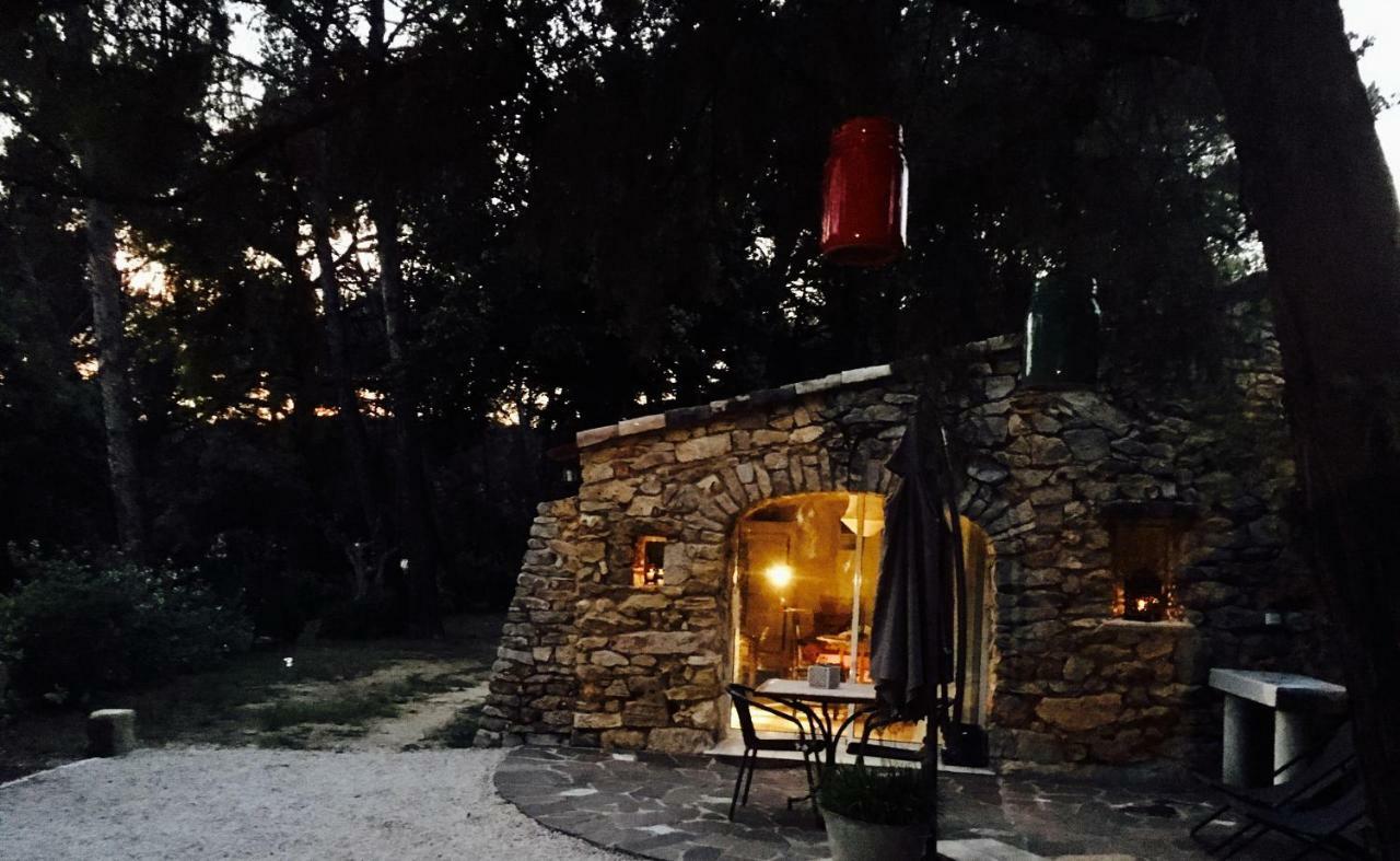 Les Cabanons Sainte Victoire Hotell Eksteriør bilde